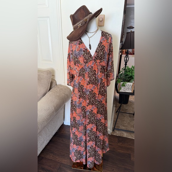 Floral Bohemian Maxi Dress by Entro NWT - Picture 6 of 13